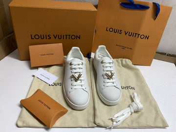 LV Shoes 120901E9