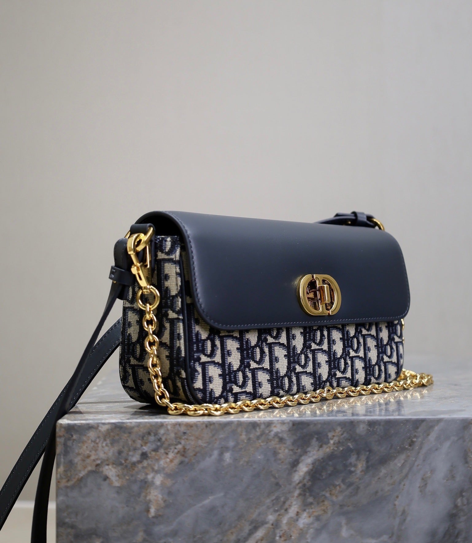 DIOR Shoulder bag 23509