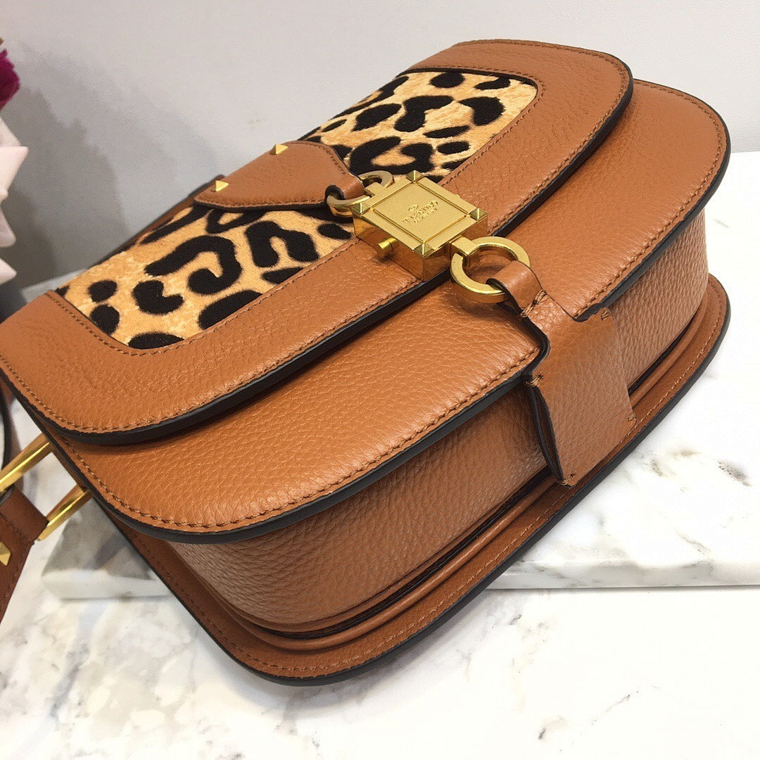 VALENTINO Shoulder bag 200325E14