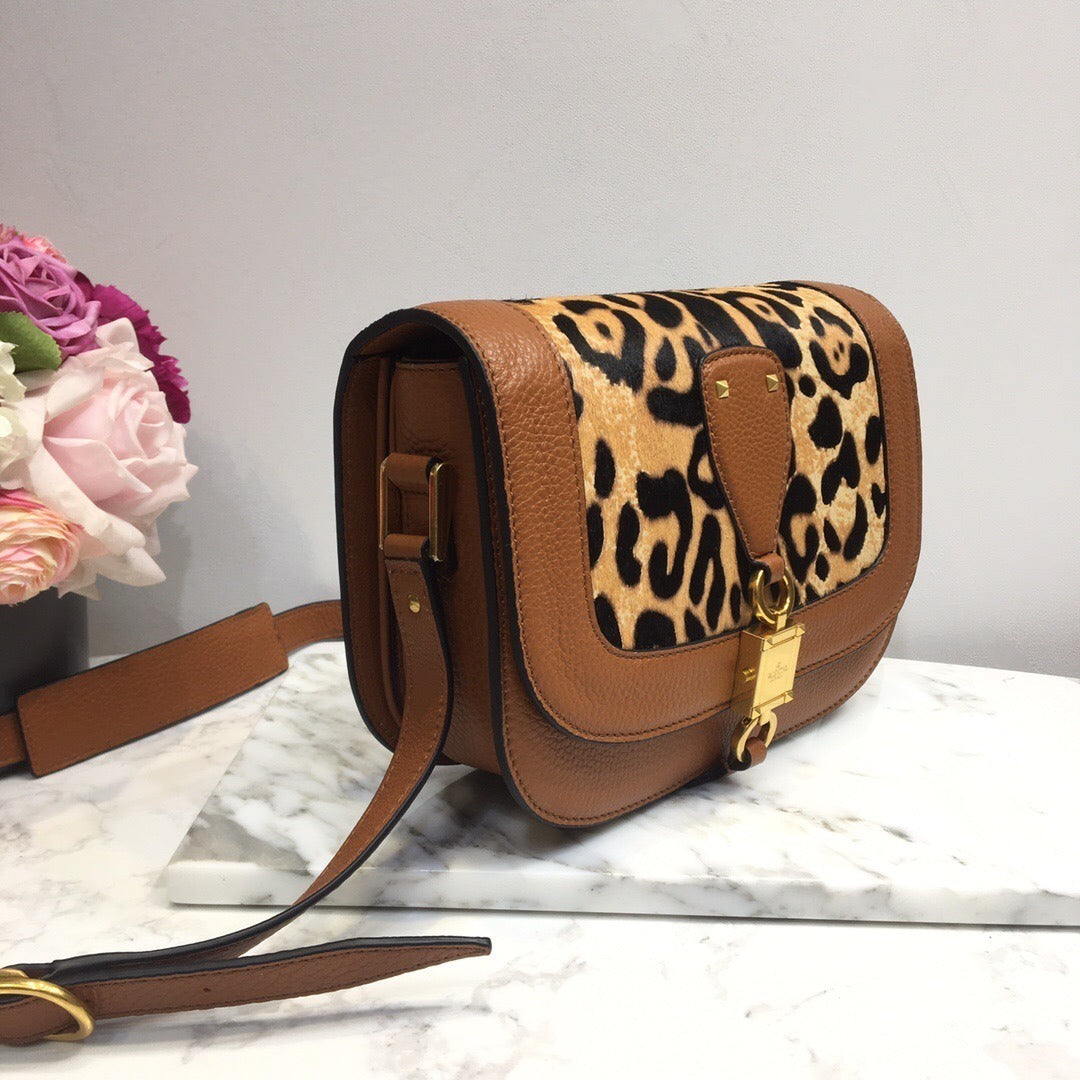 VALENTINO Shoulder bag 200325E14
