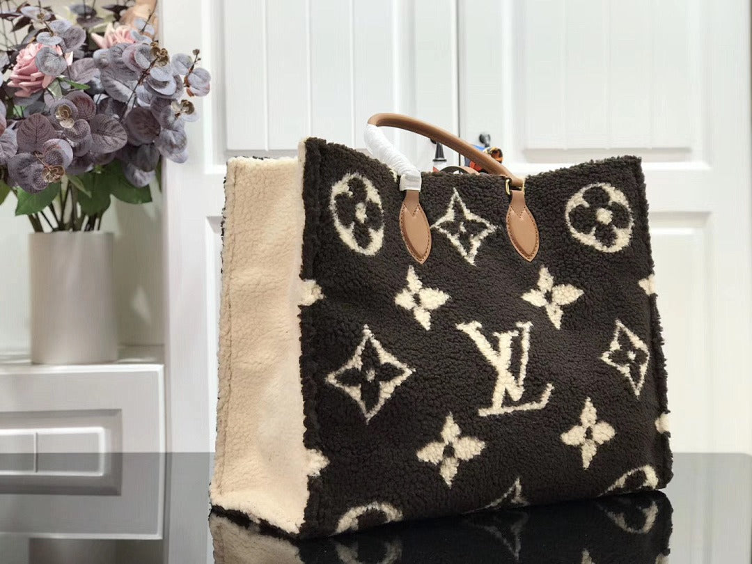 LV ONTHEGO BAG M5542114